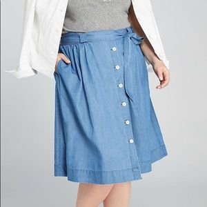 Chambray Skirt with Belt. [ 22 / 24 ]